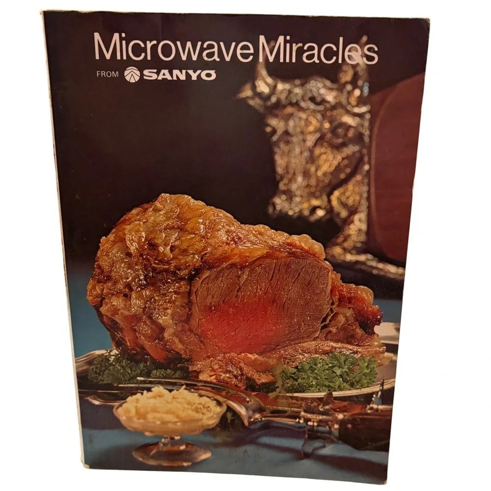 Vtg 1970s Microwave Miracles Sanyo Cookbook Retro MCM Kitchen Kitschy Prop Decor
